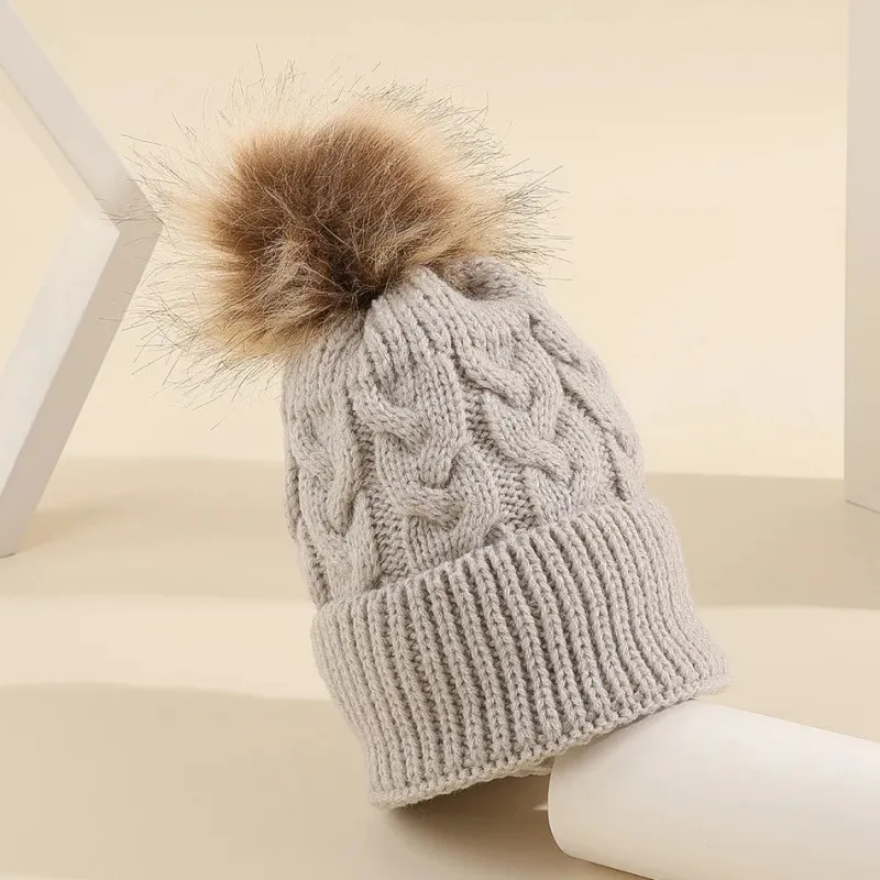 Mini Fashion™ - Skræddersyet Tekst - Hue med pompon Best