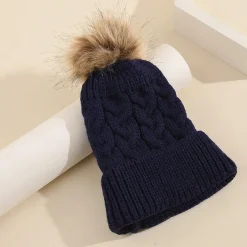 Mini Fashion™ - Skræddersyet Tekst - Hue med pompon Best