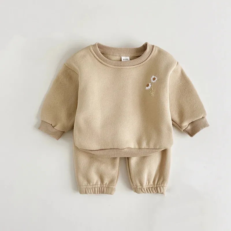 Mini Fashion™ - Varm og behagelig - Træningsdragt med blomsterbroderi Online