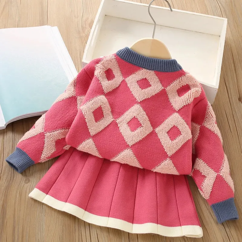 Mini Fashion™ - Vidunderligt Varmt - Vintage Strikket Sweater & Nederdel Sale