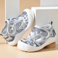 Puddle Play Pals™ - Nemme at tage på - Sandaler til børn Clearance